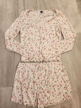 Women's White Floral Two-Piece Pajama Set